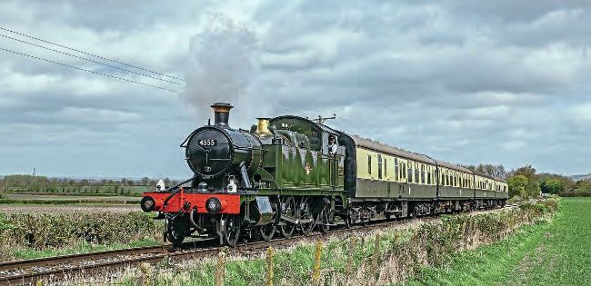 Chinnor Chinnor upgrades its ‘independent line’ track | Railway Magazine May 2024