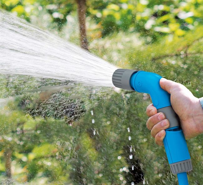 Sarah Cuttle NEW KIT 2024 | BBC Gardeners’ World Magazine March 2024