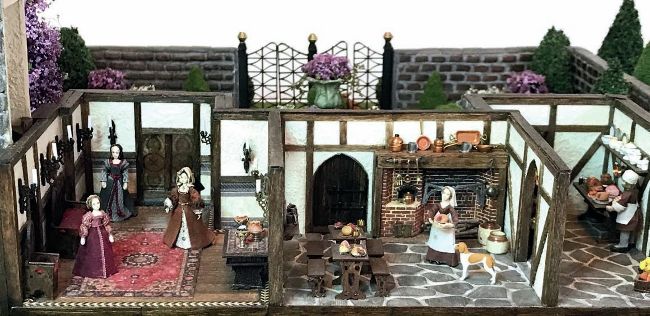 Glenthorn Hall is the ideal royal residence | Dolls House World Issue 368