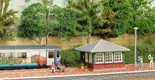 HOW TO BUILD A LASER-CUT SCOTTISH SIGNAL BOX | Model Rail May 2025