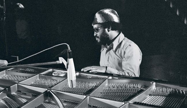 LONNIE LISTON SMITH AND THE COSMIC ECHOES | Uncut May-25