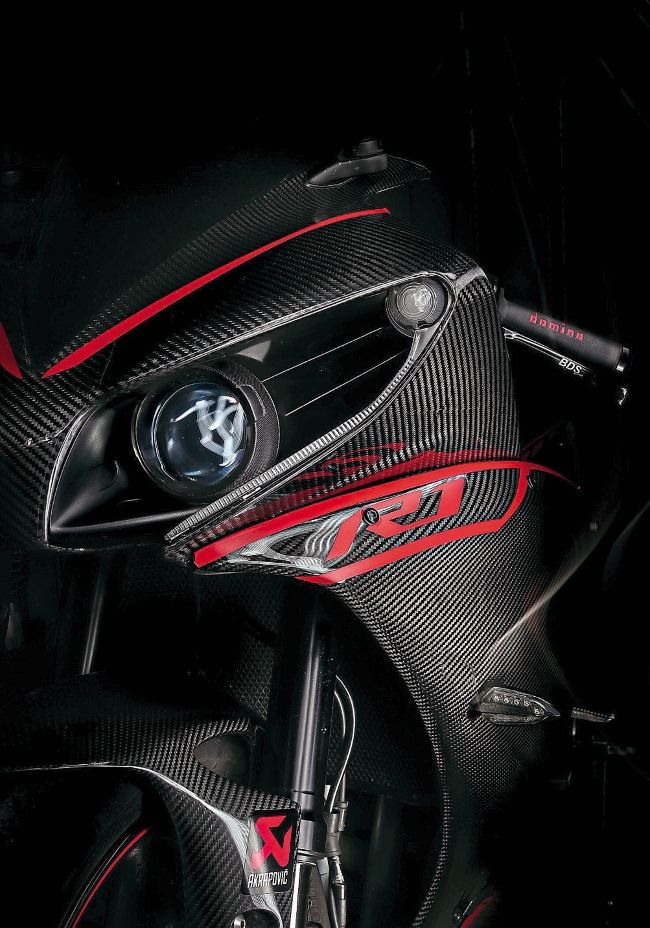 yama YAMAHA YZF-R1 | Fast Bikes 369 - August 2020