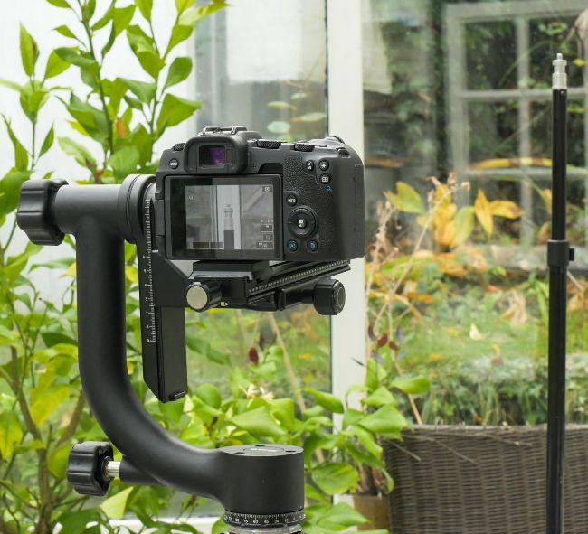 CAMERA SKILLS FIND THE OPTICAL CENTRE | PhotoPlus February 2024