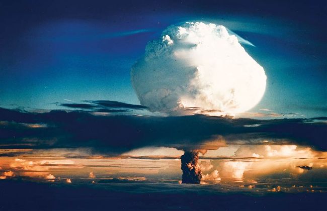 TIMELINE OF THE... COLD WAR | History of War Issue 101
