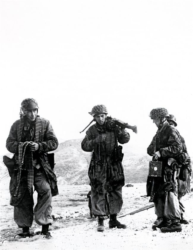 Hitler's Commando HITLER’S COMMANDOS | History of War Issue 130