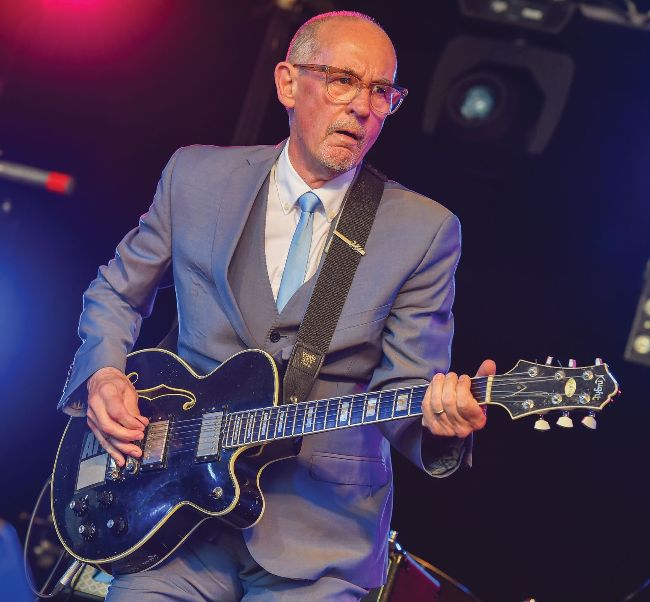 INQUIRER ANDY FAIRWEATHER LOW | Guitar World May 2025