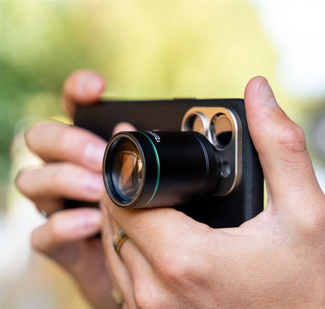 BEYOND REACH: THE REVOLUTIONARY REEFLEX 240MM TELEPHOTO LENS