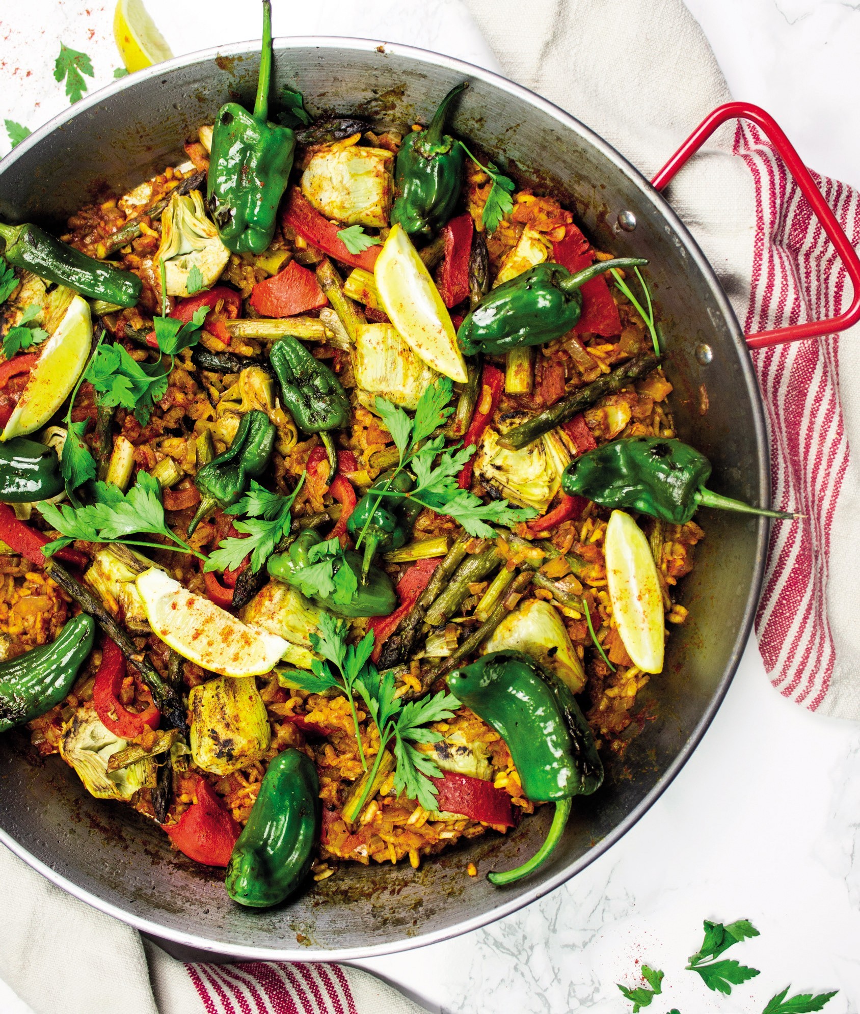 Easy Paella with Greens | Pocketmags.com